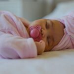 how to soothe your newborn without a pacifier