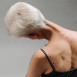how to trim the back of your neck without a barber