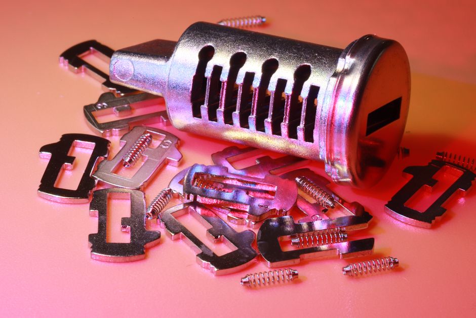 how to unlock a cylinder lock picking to drilling