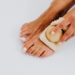 how to use a pumice stone on feet