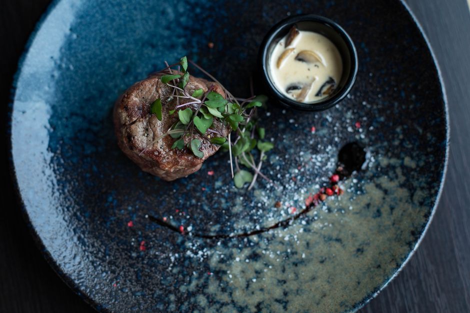 is black and blue steak actually safe to eat