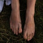 is walking on tip toes a sign of autism