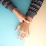what causes carpal tunnel and whos most at risk