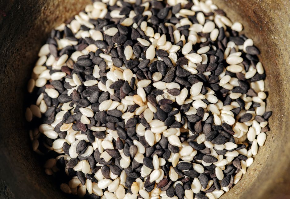 what is sesame oil used for cooking health skin