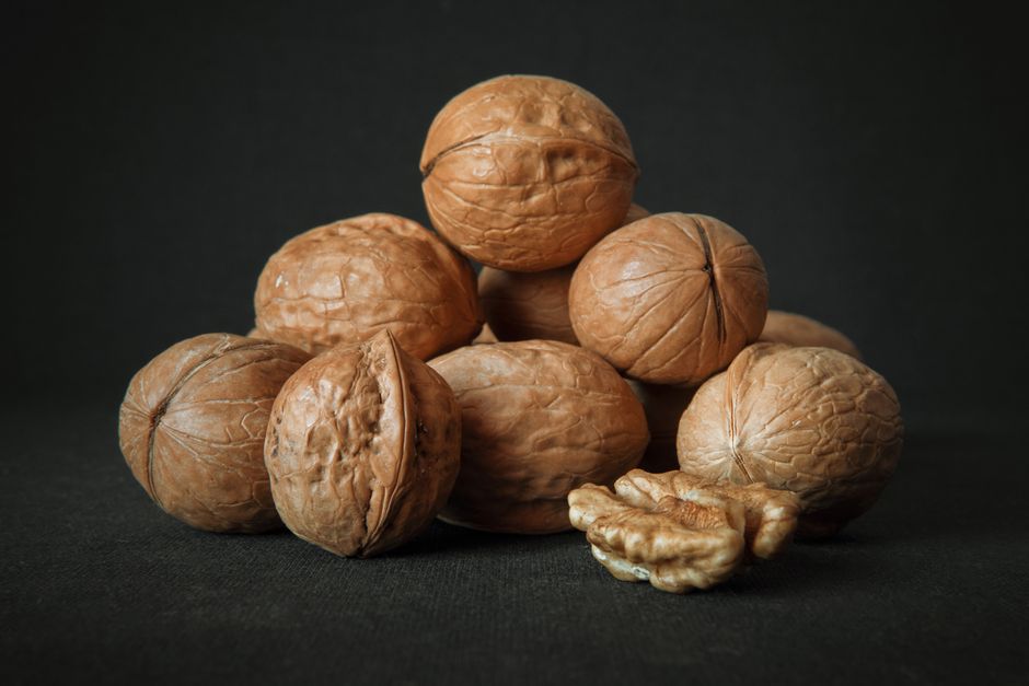 what is walnut oil used for cooking skin more