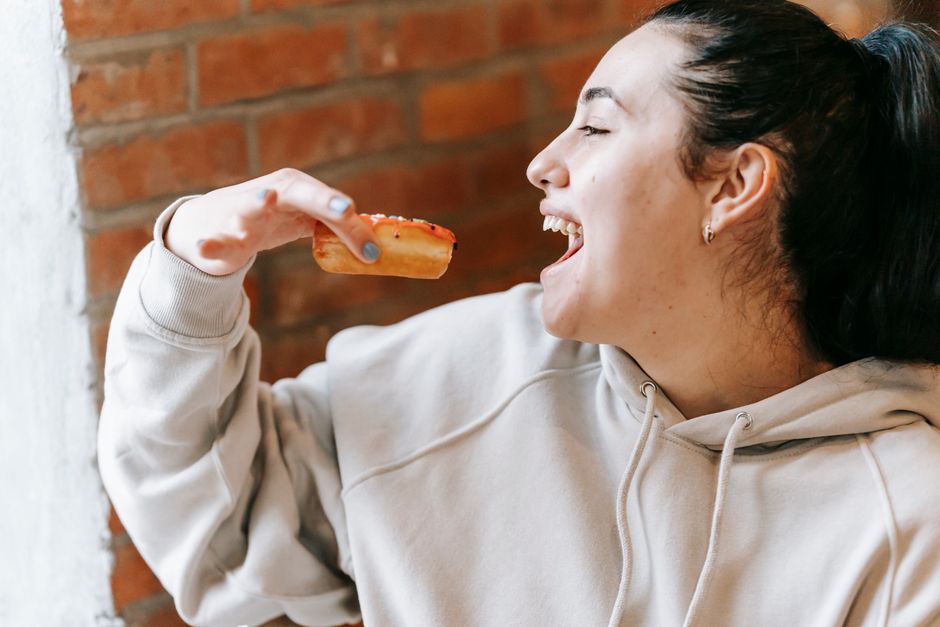 why do i feel hungry after eating causes explained