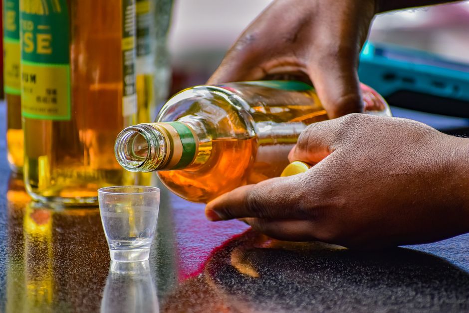 why does alcohol make you urinate