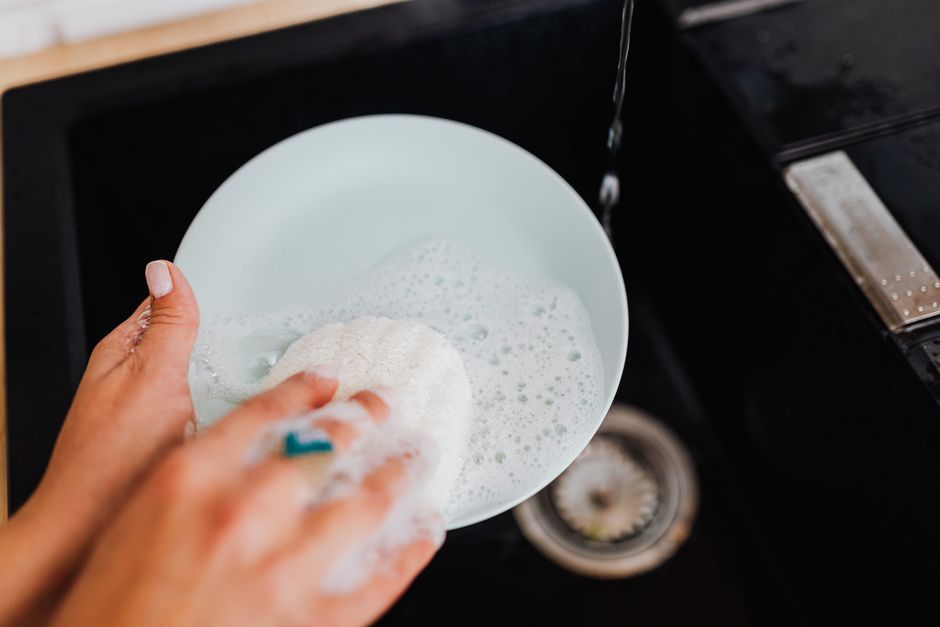 does dawn dish soap kill bacteria or just remove it