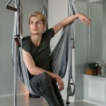 does hanging out with guys increase testosterone