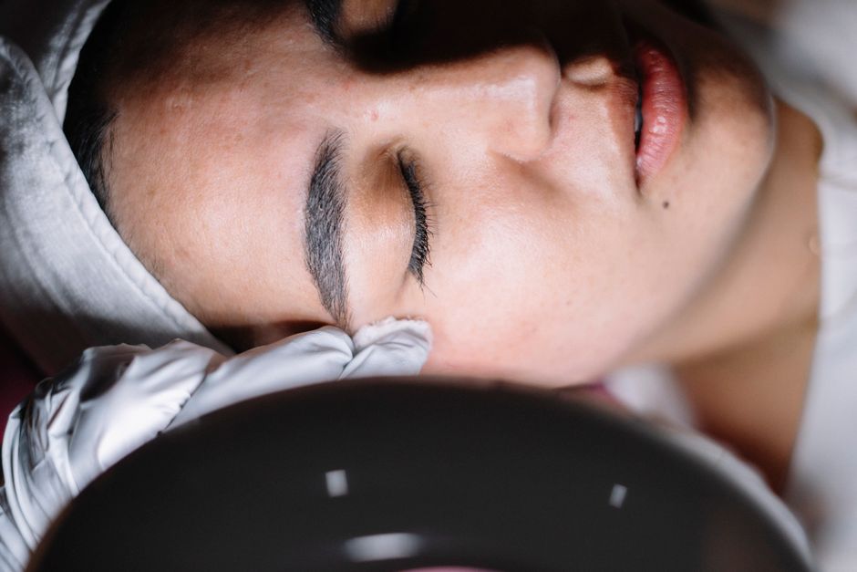 does red light therapy help seborrheic dermatitis