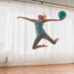 how far can lice jump
