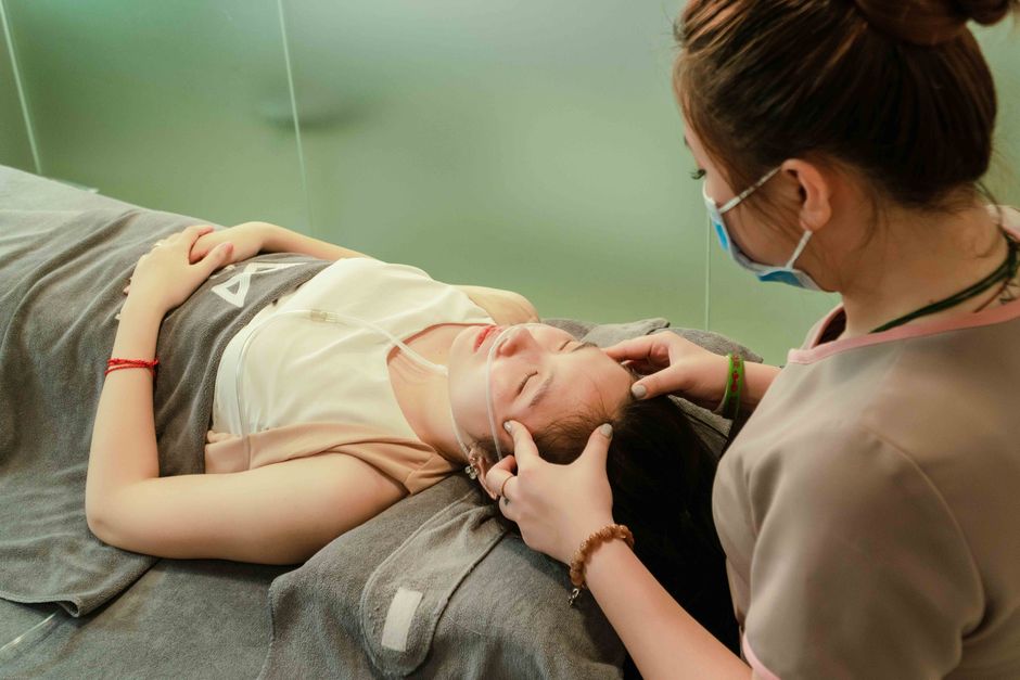 how to relax your face and ease muscle tension