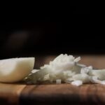 how to store half an onion