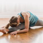 how to stretch legs fully and loosen tight muscles