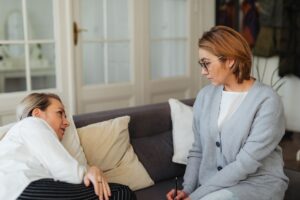 How To Talk To Someone With Cognitive Impairment? 8 how to talk to someone with cognitive impairment
