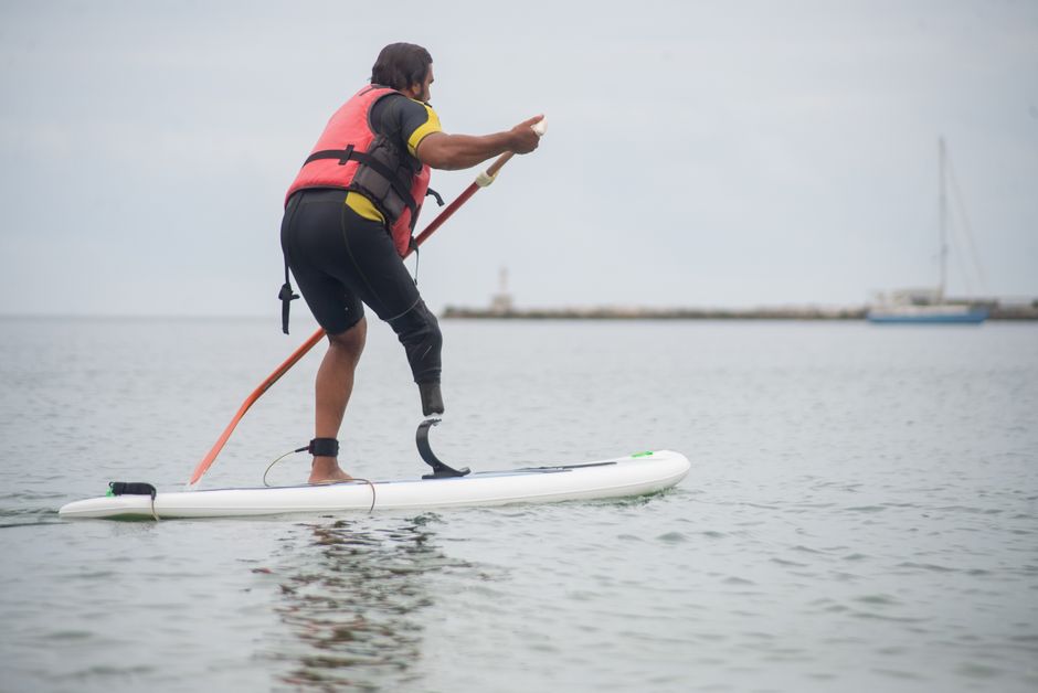 how to use a paddle board for beginners