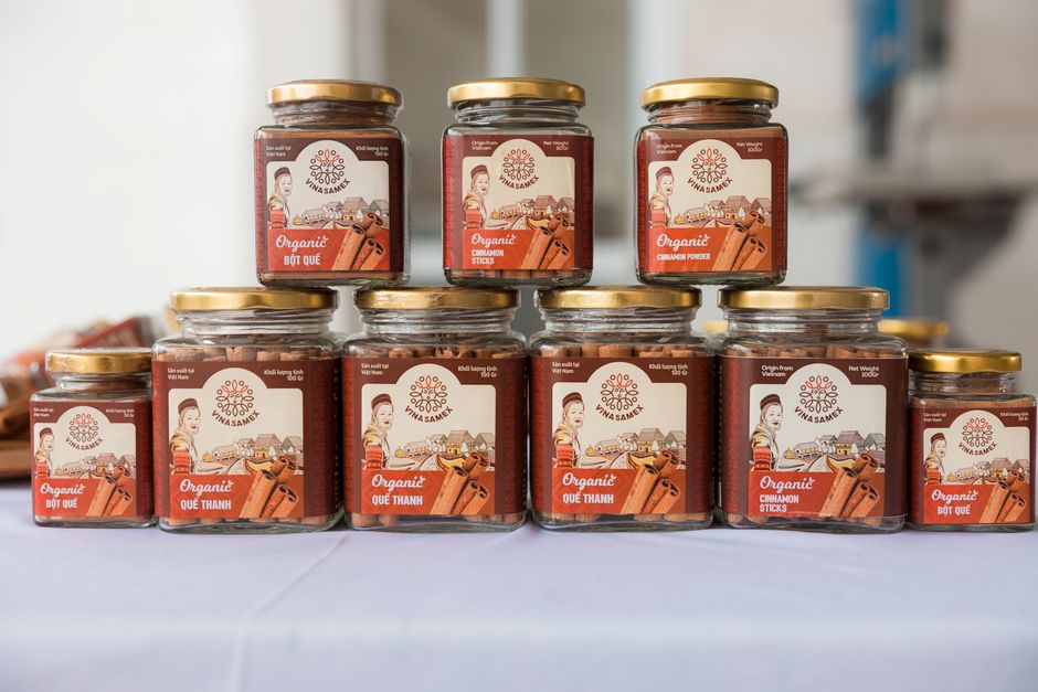 how to use cinnamon powder safely and effectively