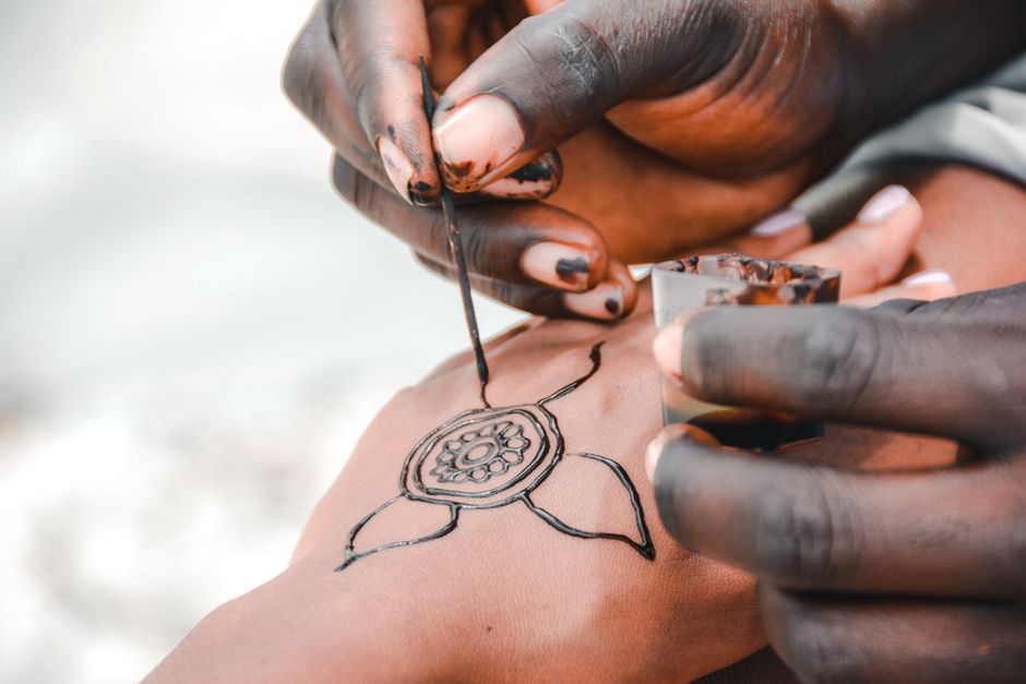 how to use henna on skin apply remove and care