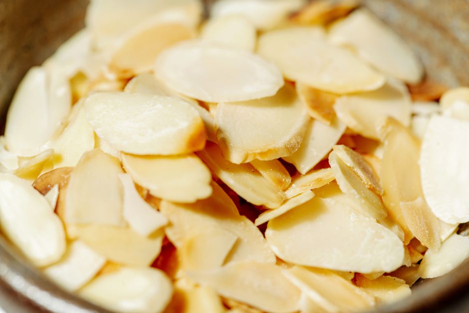 is almond flour high in protein vs other flours