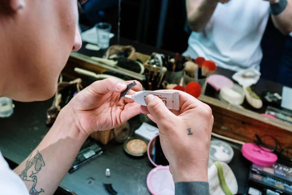 is lash glue safe for skin ingredients and risks