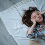 is sleeping on the floor good for your back