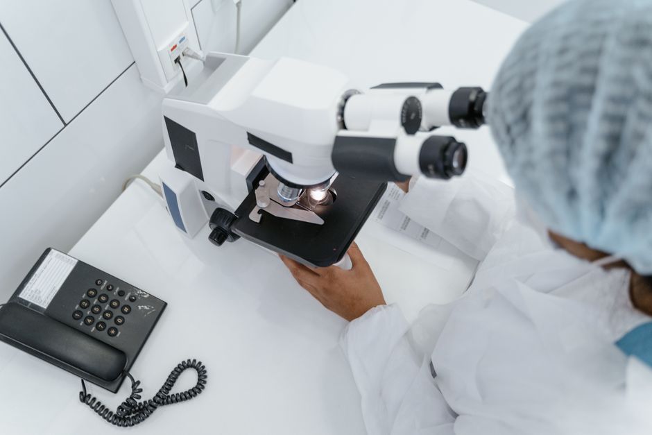 what is super resolution microscopy and how does it work
