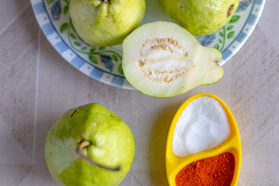 what to do with guava fruit eat cook and store